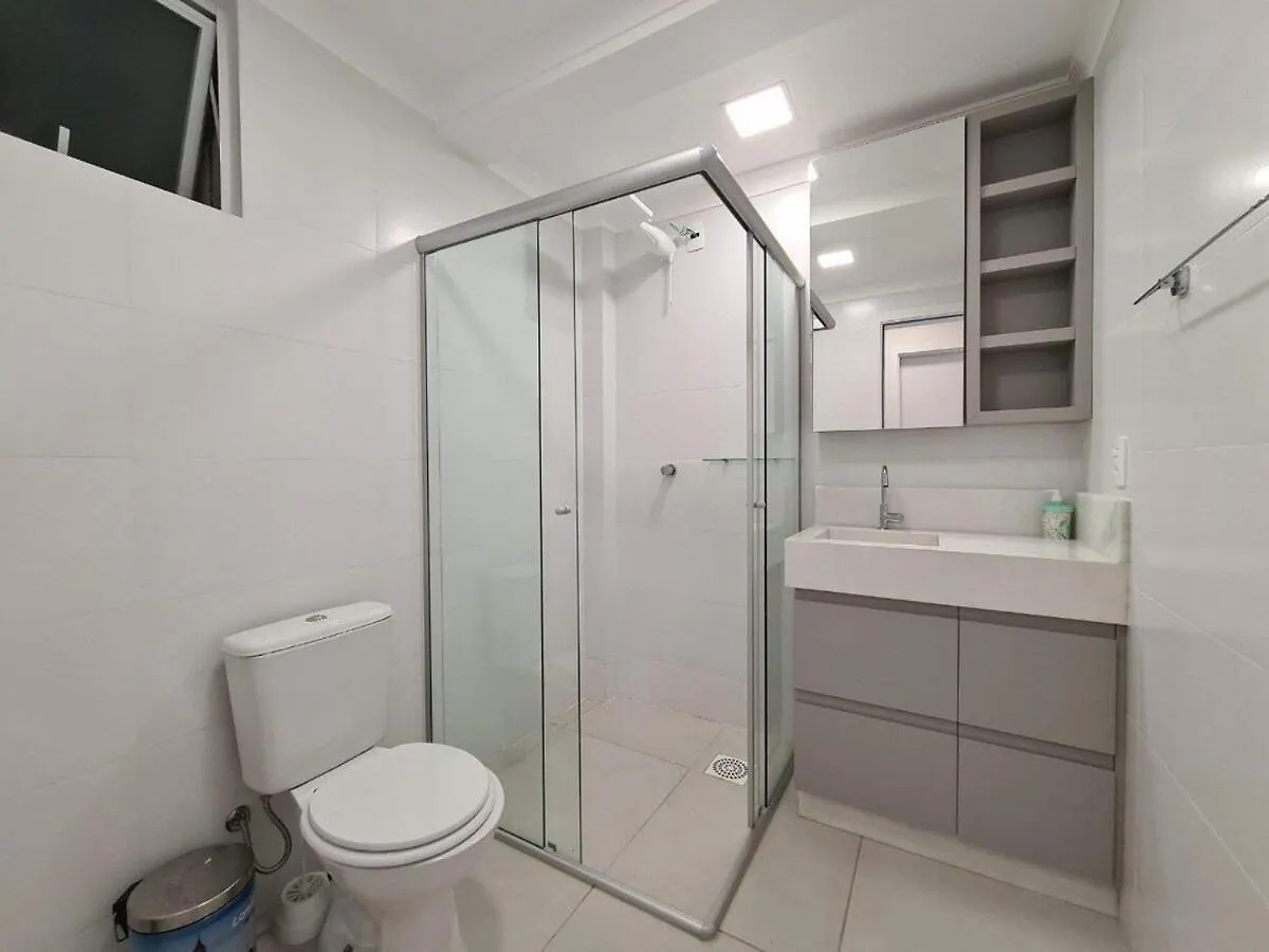 A50 - Montese 301 - Apartamento Para 08 Pessoas - 03 Dormitorios Bombinhas 0*,