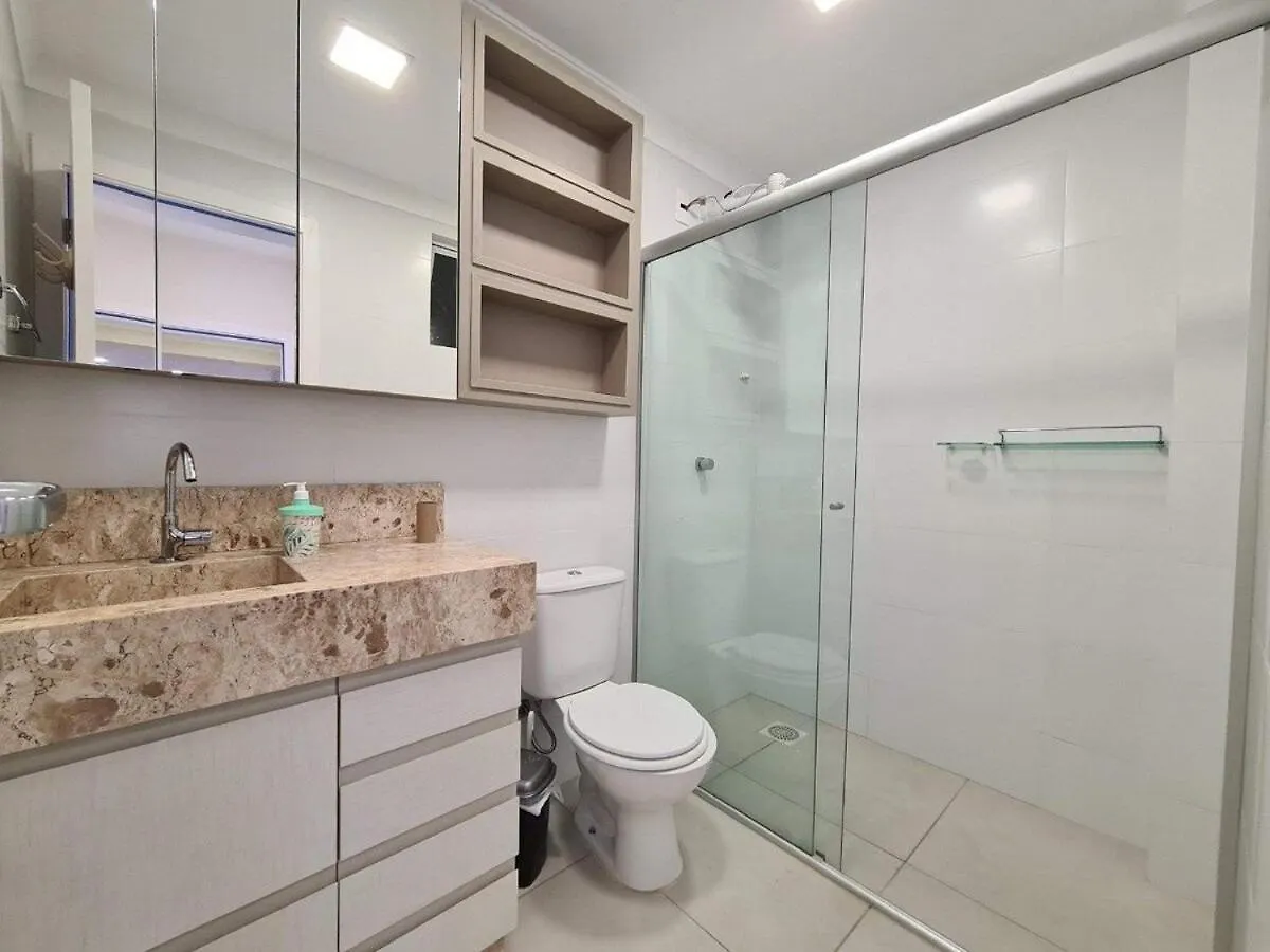 A50 - Montese 301 - Apartamento Para 08 Pessoas - 03 Dormitorios Bombinhas